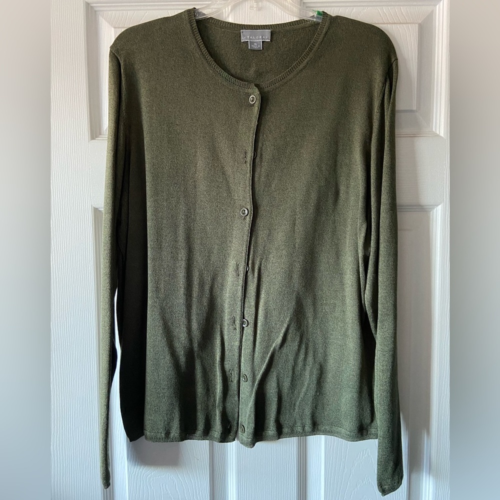 Green long sleeve sweater